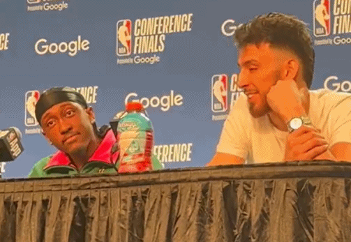 🤣切特谈SGA获得MVP时展示了劳力士手表：看看我的手腕