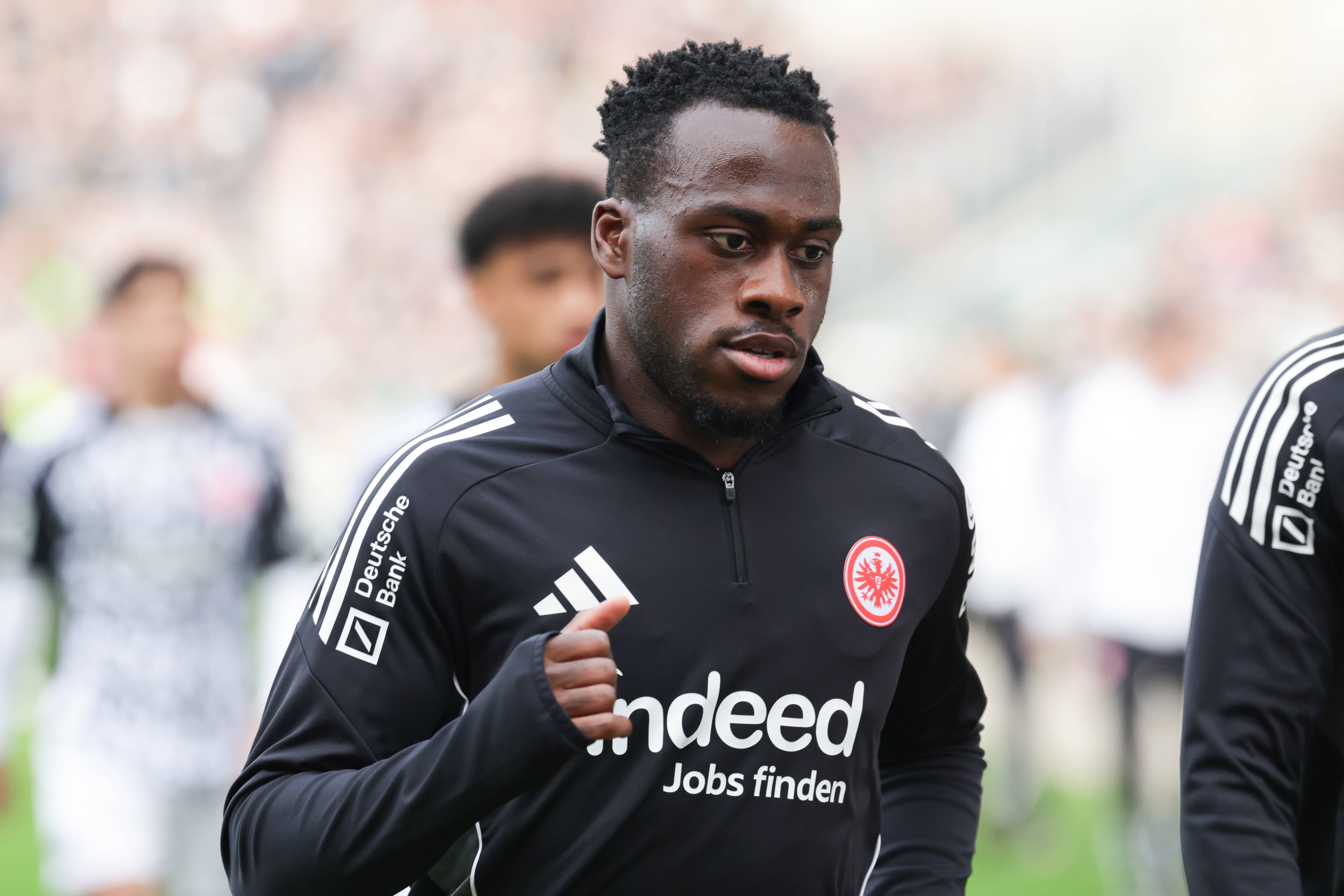 必赢体育-图片报：法兰克福欲买断卡利穆恩多，计划出售布朗和柯林斯